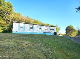 627 Harris St, Athens, TN 37303