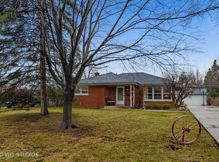 2214 Central Rd, Glenview, IL 60025