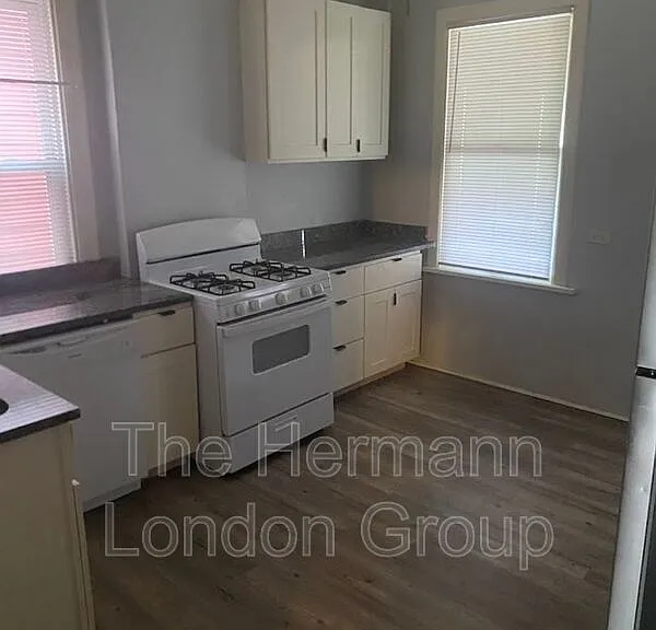 4424 Dewey Ave — Photo 12
