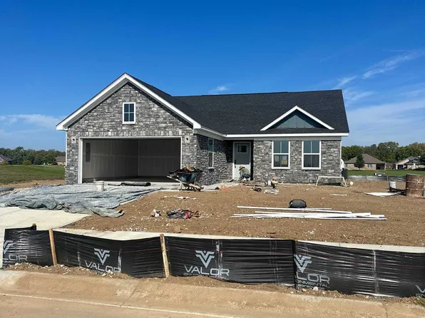 1116 Senate Dr, Edinburgh, IN 46124