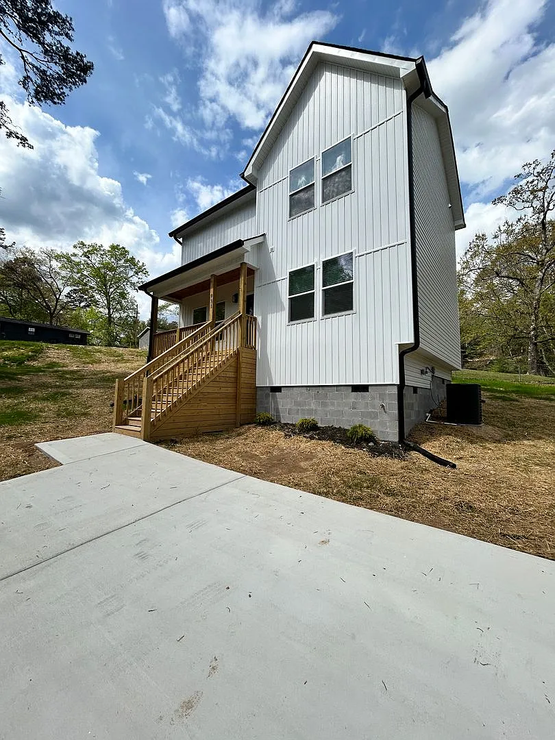 1/2 Off 1st Full Months Rent! Brand New Charming 3 Beds, 2.5 Baths In Hixson! — Photo 1