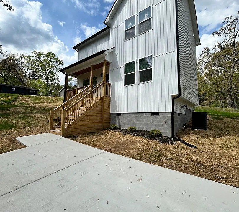 931 Old Lower Mill Rd