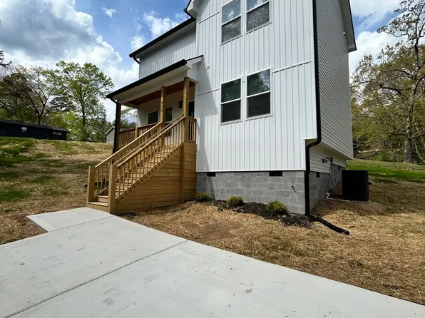 931 Old Lower Mill Rd, Hixson, TN 37343