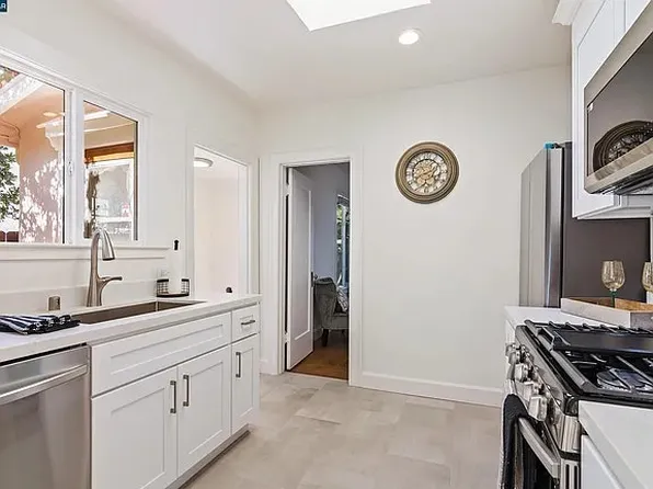 942 Talbart St, Martinez, CA 94553