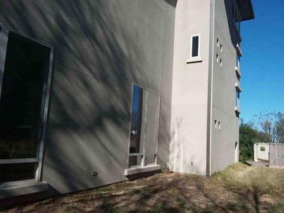 3rd image of 170 Monarch Dr