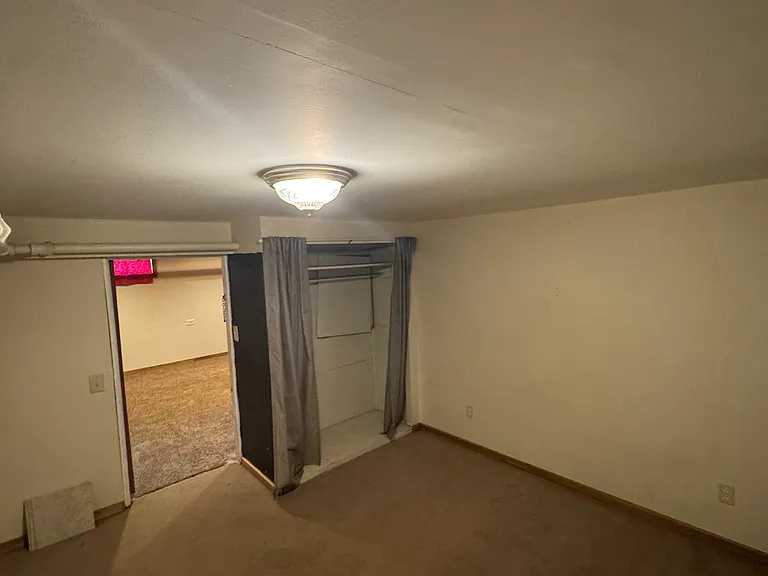 2120 W Strong Rd — Photo 6