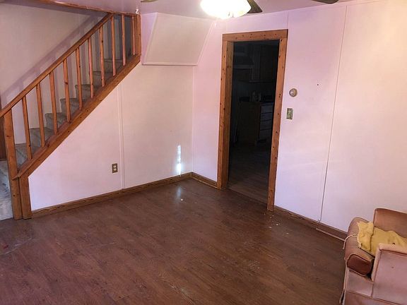 2nd image of 205 Ohmer St
