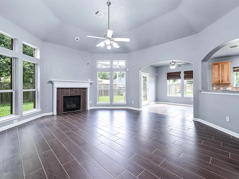 3720 Armand Dr — Photo 10