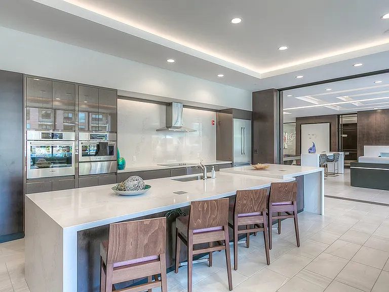 The Royale at CityPlace — Photo 30