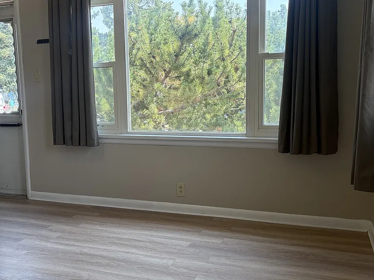 135 S California St — Photo 6