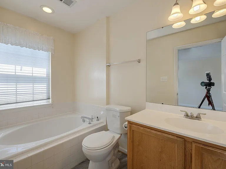 5821 Pearson Ln — Photo 16
