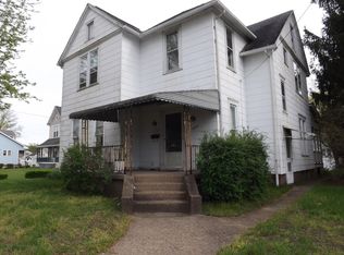 1215 4th St, Moundsville, WV