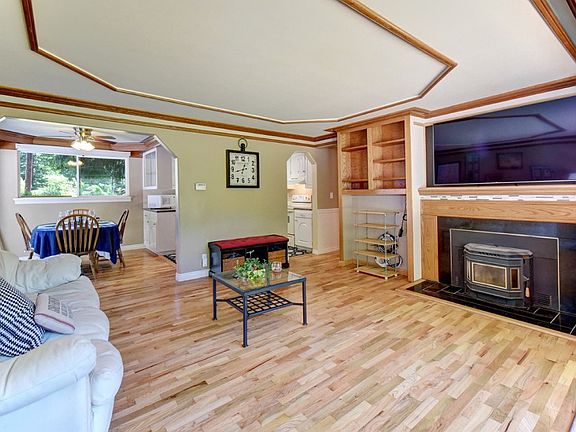 3rd image of 6321 Dale Way