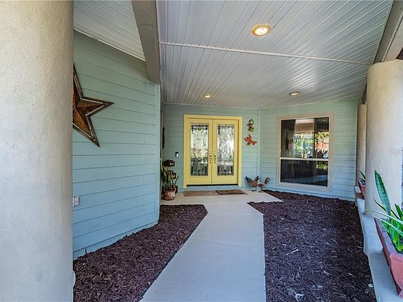 5th image of 918 Woodgate Dr