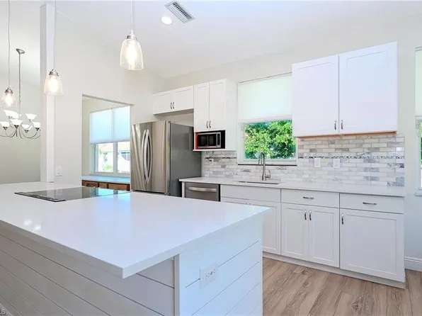 635 Lalique CIR #1303, NAPLES, FL 34119