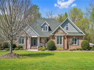 5724 Natoma Rd, Lake Wylie, SC 29710