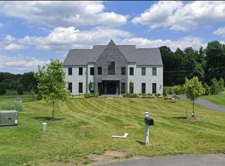 10091 Spartans Hollow Ct, Great Falls, VA 22066