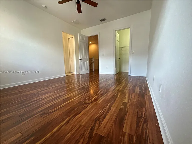1727 San Benito Way #15 — Photo 6