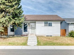 6712 S 23rd Ave NE, Calgary, AB T1Y 1V4