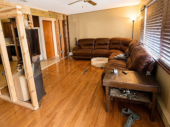 4th image of 488 Chestnut Hill Avenue