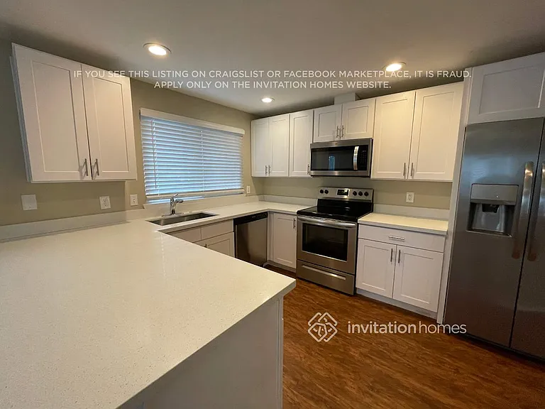 1216 S 236th Pl — Photo 4