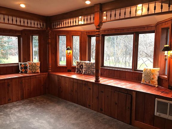 Livingroom Bay Windows