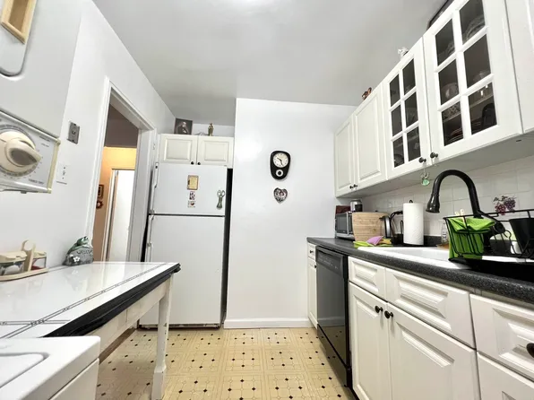 219-36 74th Avenue image 13 of 17