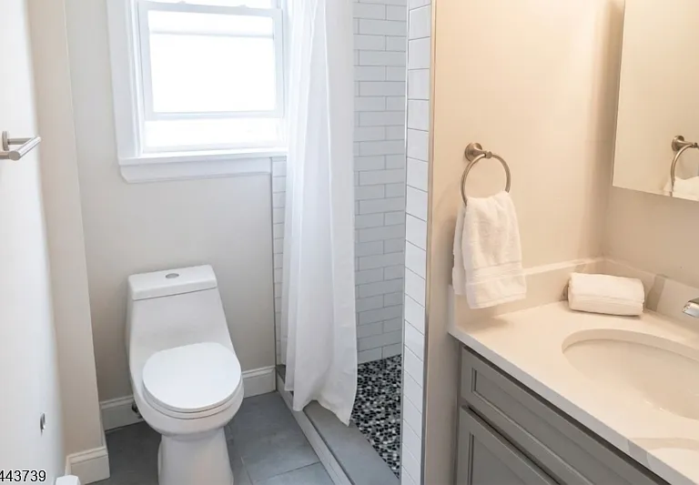 57 Glenridge Ave #2R — Photo 4