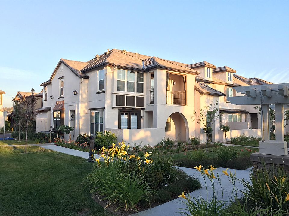 1st image of 28607 Pietro Dr