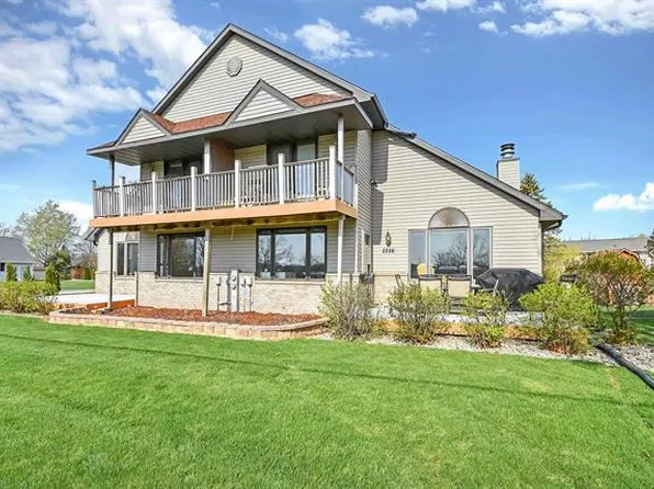 2228 Lost Dauphin Rd #2, De Pere, WI 54115