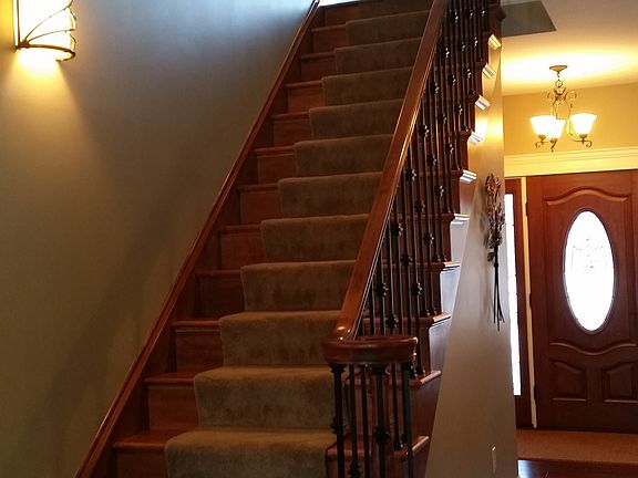 5th image of 91 Breezewood Dr