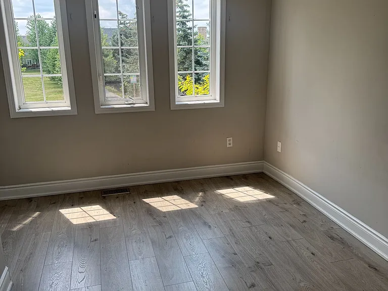 482 Bur Oak Ave — Photo 11