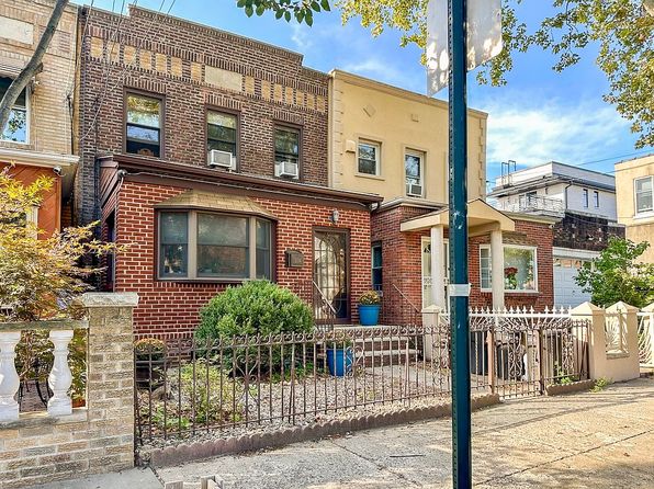 Ditmars-Steinway Duplex & Triplex Homes For Sale - 43 Homes