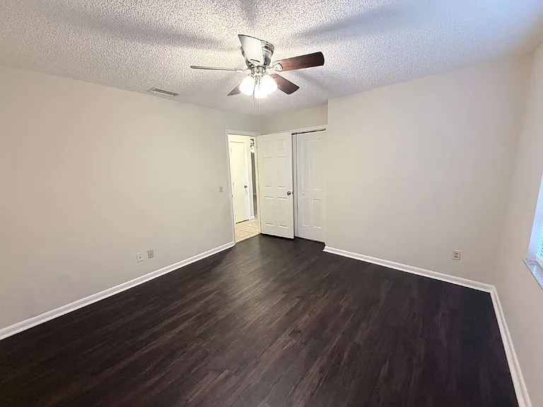 702 W Park St #702 — Photo 4