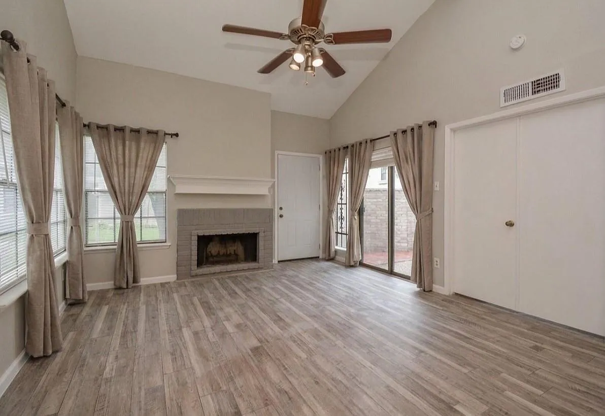 3 bed, 2.0 bath, 1320 sqft, $1,650 — Photo 3