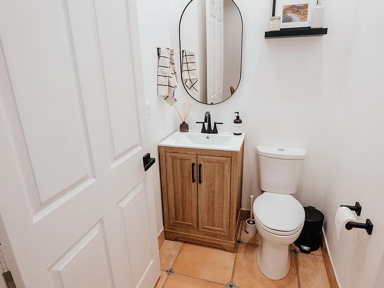 Entry Half Bath