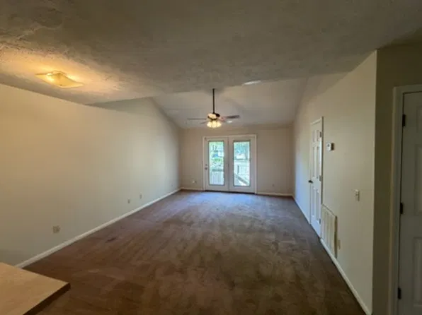 218 Constance Ln #4, Columbus, MS 39702