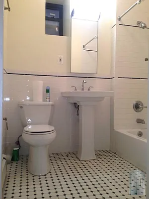 Rented by Skyline Group Real Estate | media 32