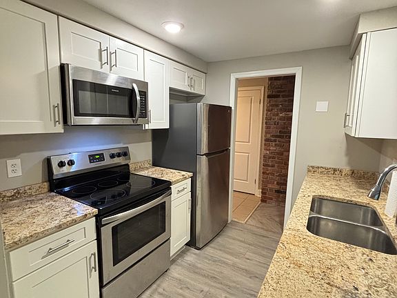 3rd image of 9 Northwood Dr #9