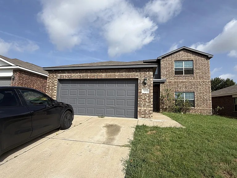 709 Myers St — Photo 2