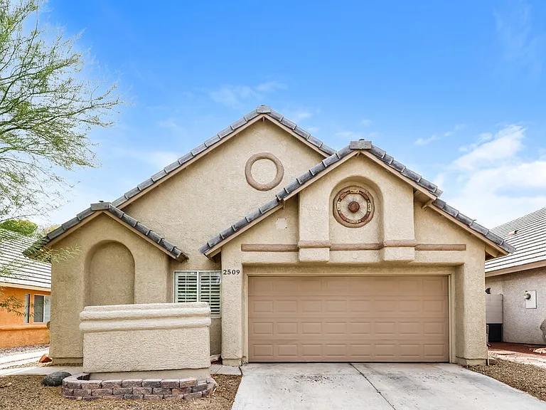 2509 Kilmaron Cir — Photo 1