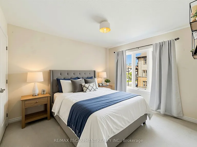 17 Southshore Cres — Photo 15