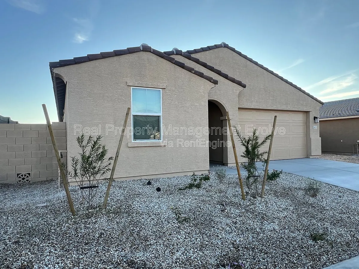 Building Photo - 3435 S 177th Dr