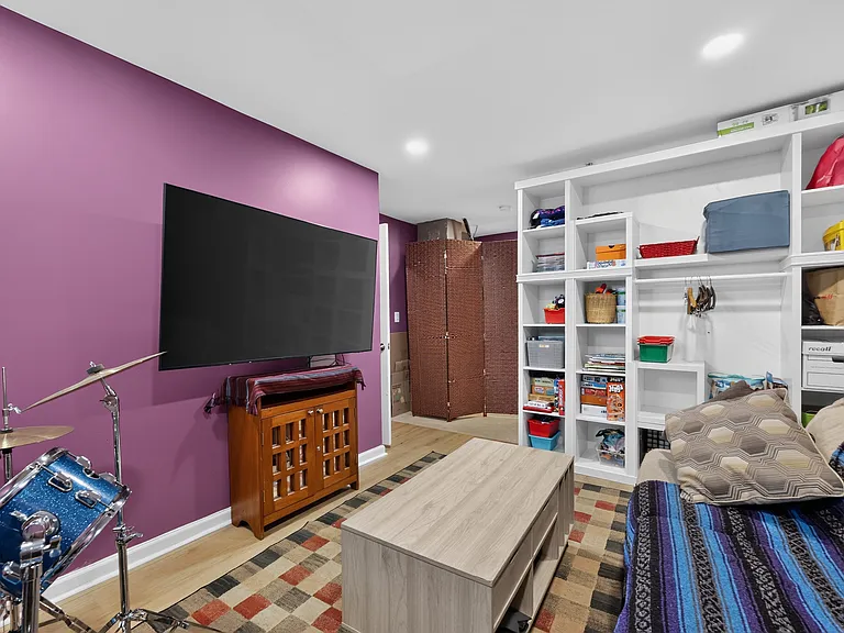 134 57th St SE — Photo 30