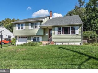 42 Tinker Dr, Mount Holly, NJ 08060