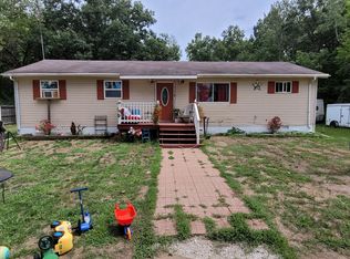 1755 S 16000e Rd, Saint Anne, IL 60958