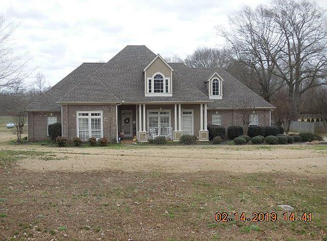 1st image of 111 Oakwood Dr