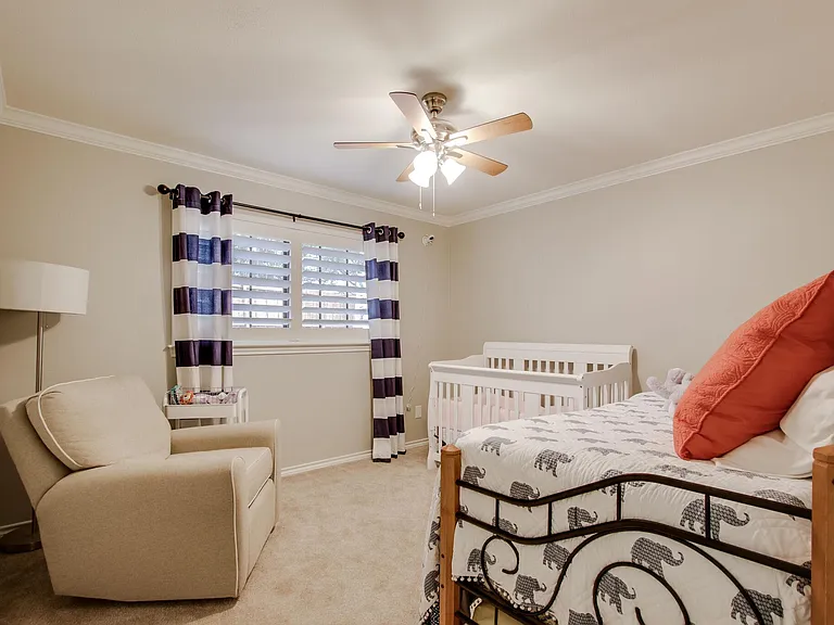 1325 Shamrock Ln — Photo 25