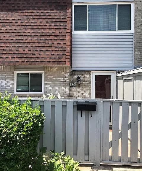 220 Justin Dr — Photo 1