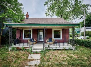 22 Freeman St, Toronto, ON M1N2B9